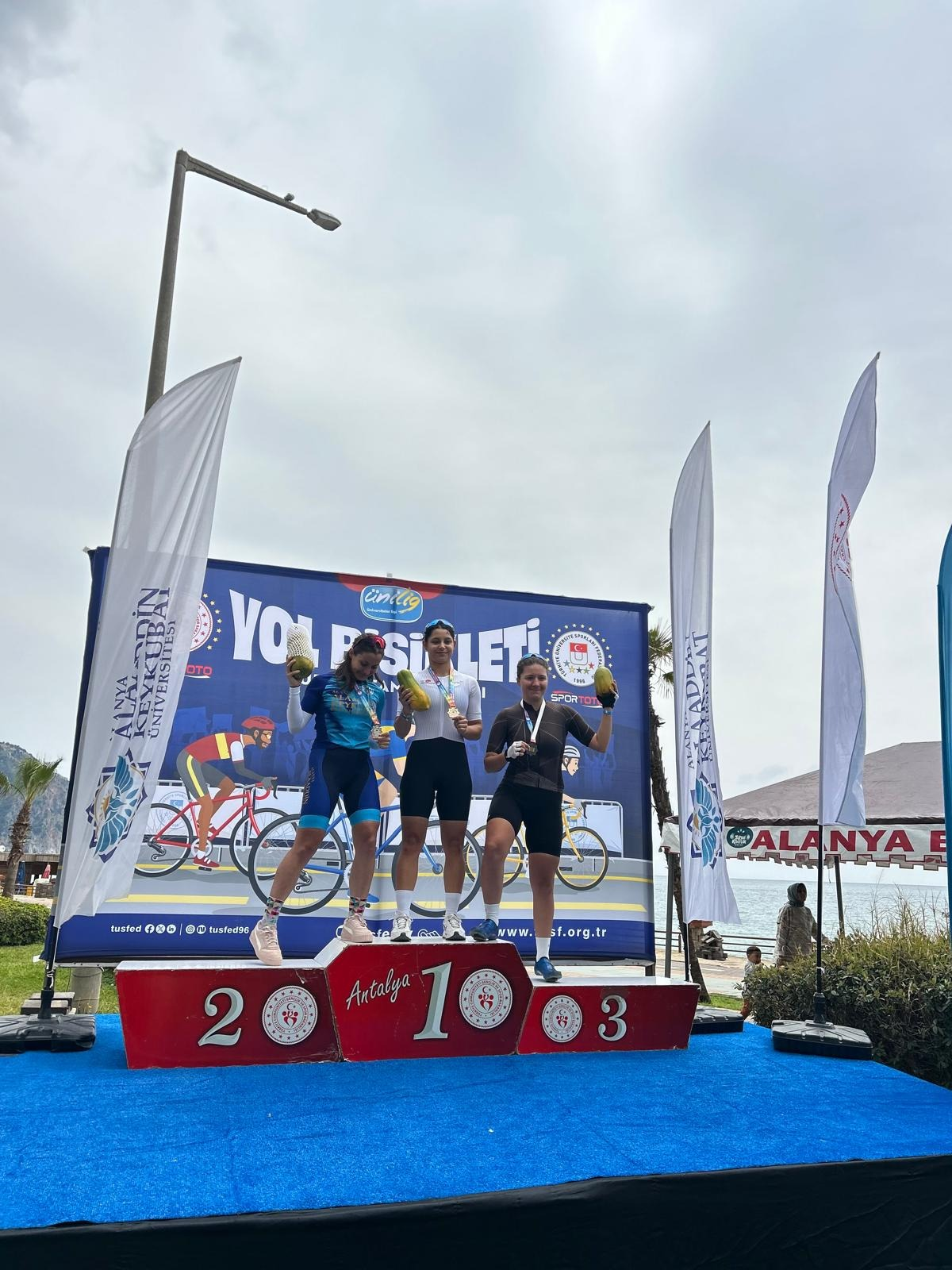 Öğrencimiz Ekin Ereke’den Ünilig Dağ ve Yol Bisikleti Türkiye Şampiyonası’nda Çifte Başarı