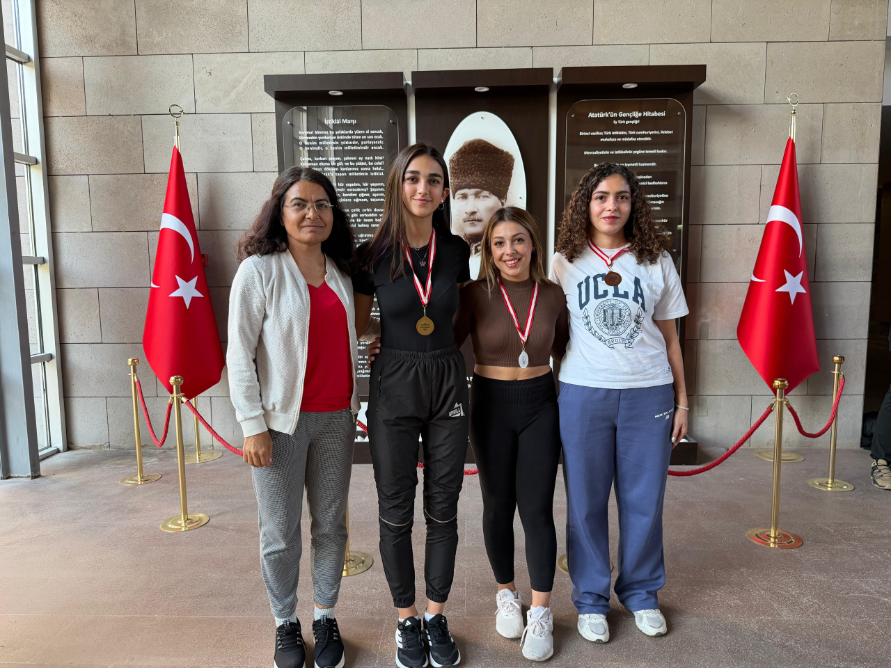 Cumhuriyetimizin 102. Yılı Fakültemizde Spor Etkinlikleriyle Kutlandı