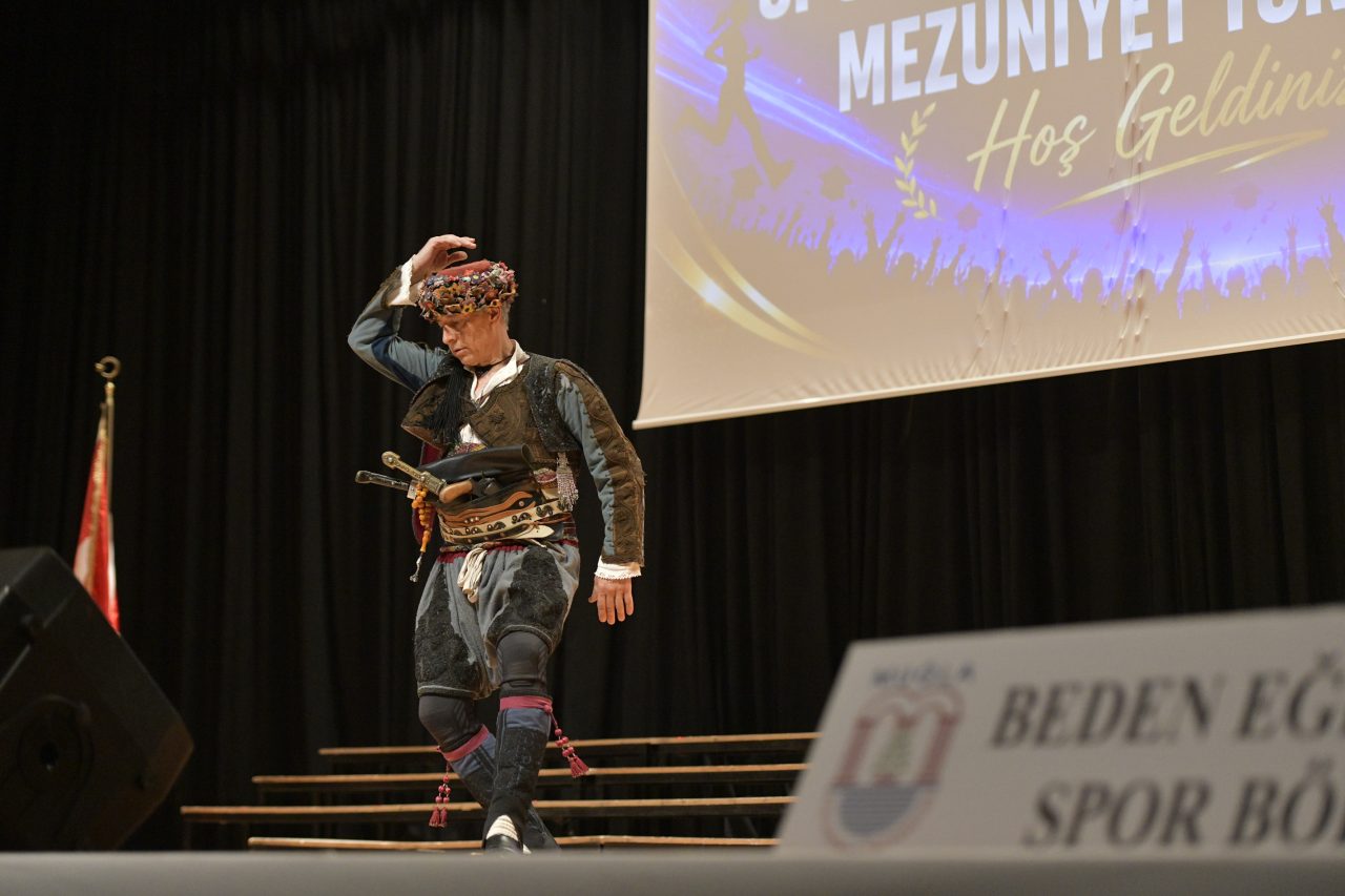 Spor Bilimleri Fakültesi’nde Mezuniyet Coşkusu