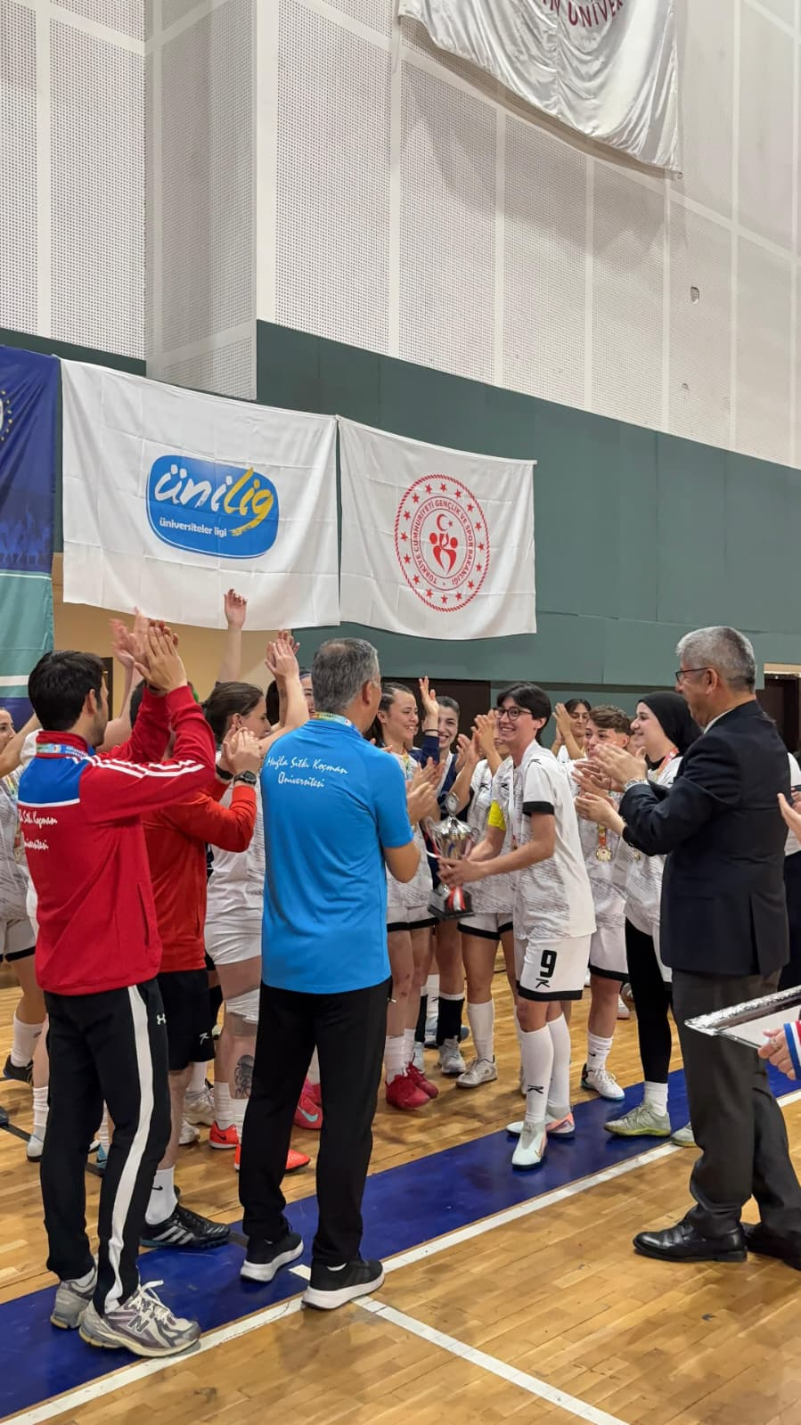 MSKÜ Kadın Futsal Takımımız Eleme Grup Müsabakalarını Şampiyonlukla Tamamladı ve Türkiye Şampiyonası Final Müsabakalarına Katılmaya Hak Kazandı