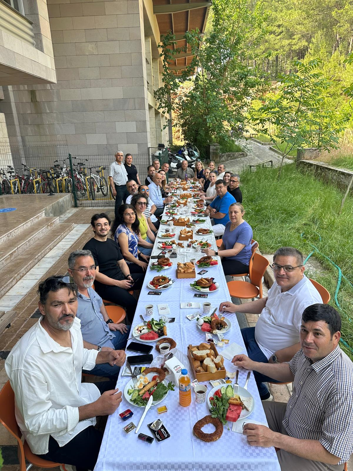 Prof. Dr. Erdal Zorba Fakültemizde Akademik ve İdari Personelle Bir Araya Geldi