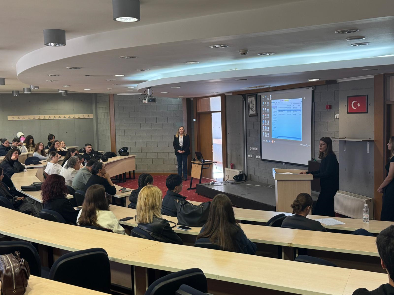 Fakültemizde 24 Kasım Öğretmenler Günü Kutlama Programı Gerçekleştirildi