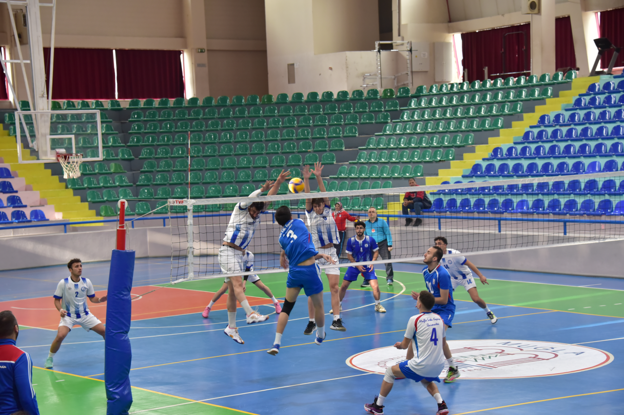 MSKÜ Voleybol Takımı Namağlup Şampiyon