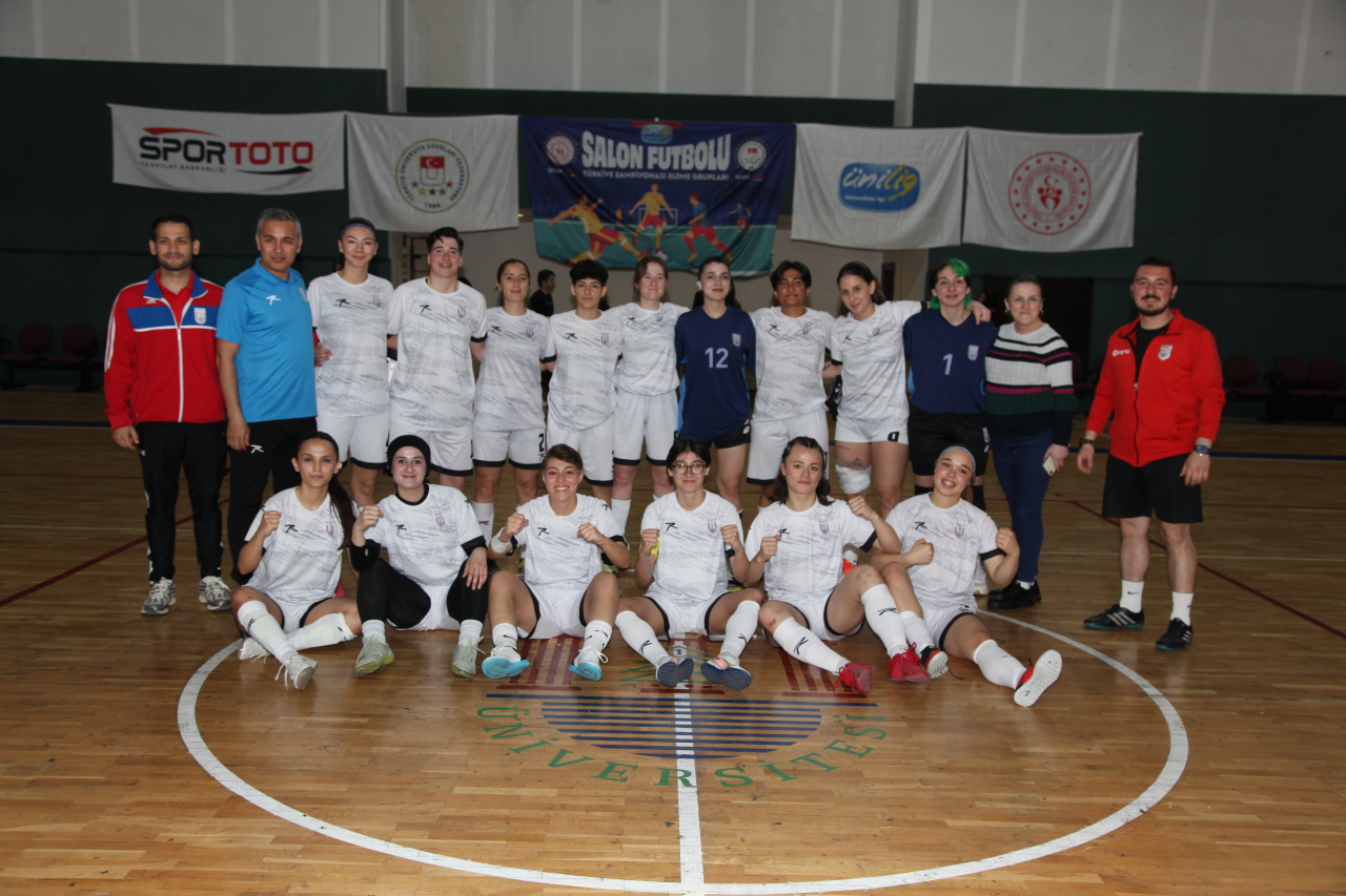 ÜNİVERSİTEMİZ FUTSAL KADIN TAKIMI ÜNİLİG FUTSAL ŞAMPİYONU OLDU