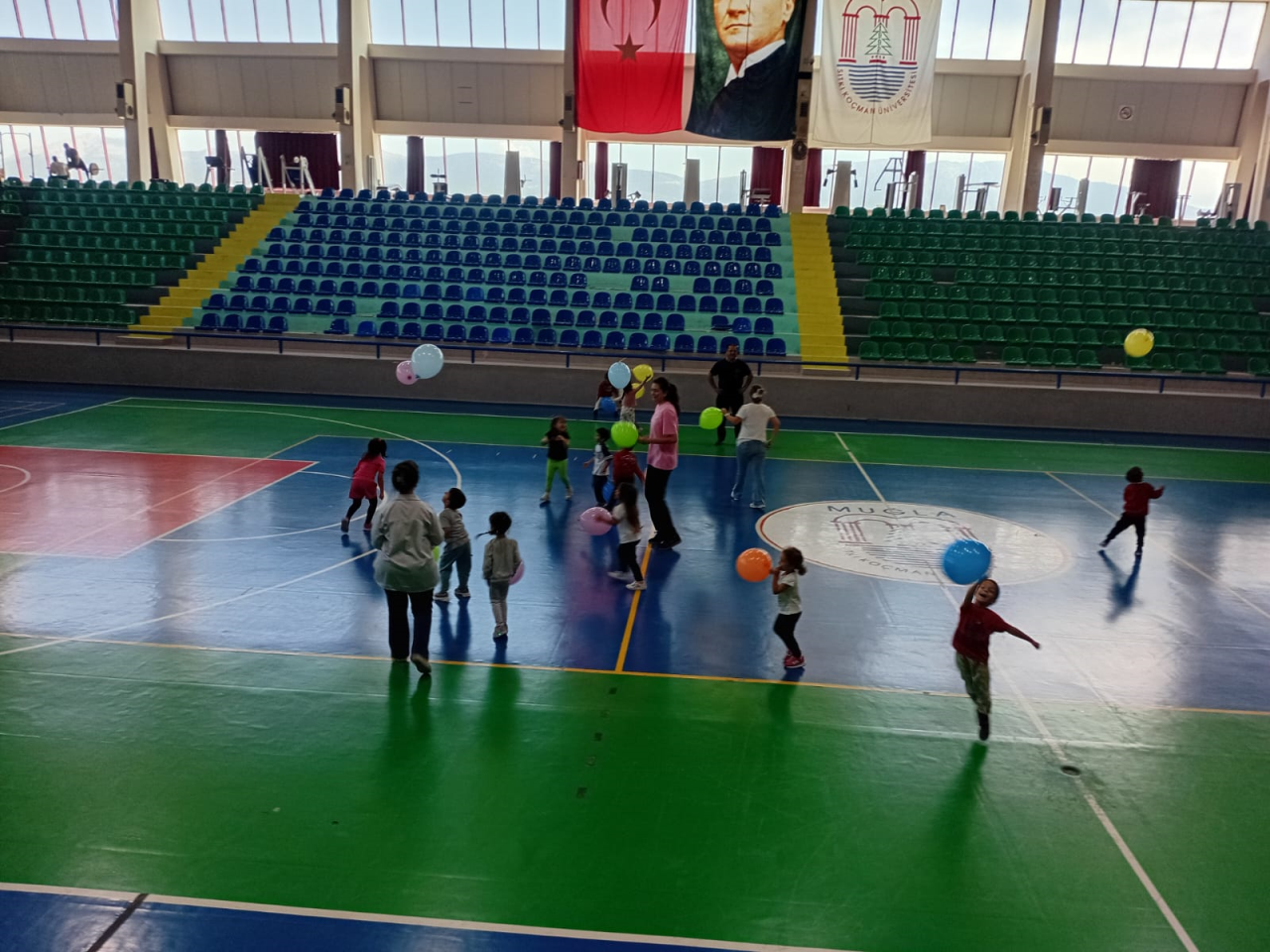 MSKÜ Gündüz Bakımevi Çocukları Spor Salonunda Jimnastik ve Slalomla Eğlendi