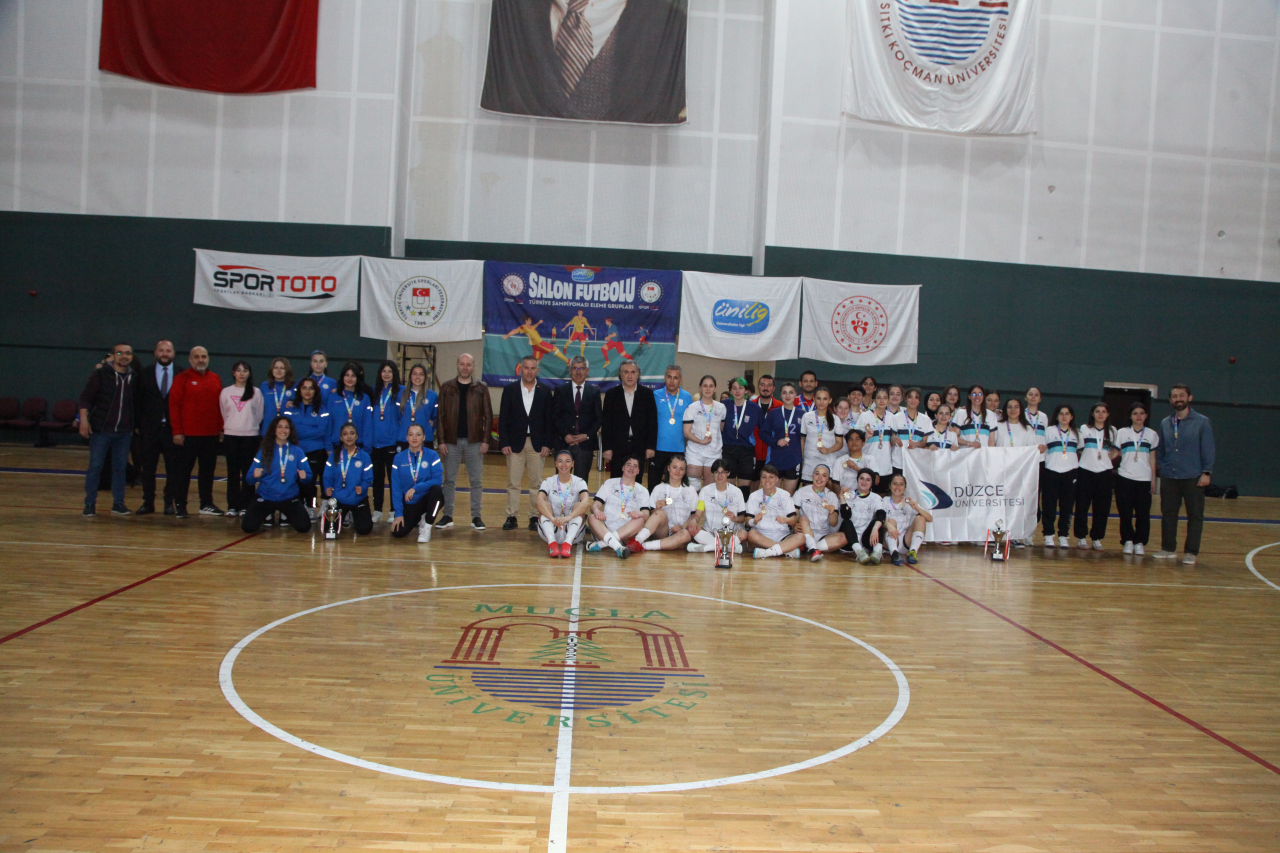 ÜNİVERSİTEMİZ FUTSAL KADIN TAKIMI ÜNİLİG FUTSAL ŞAMPİYONU OLDU