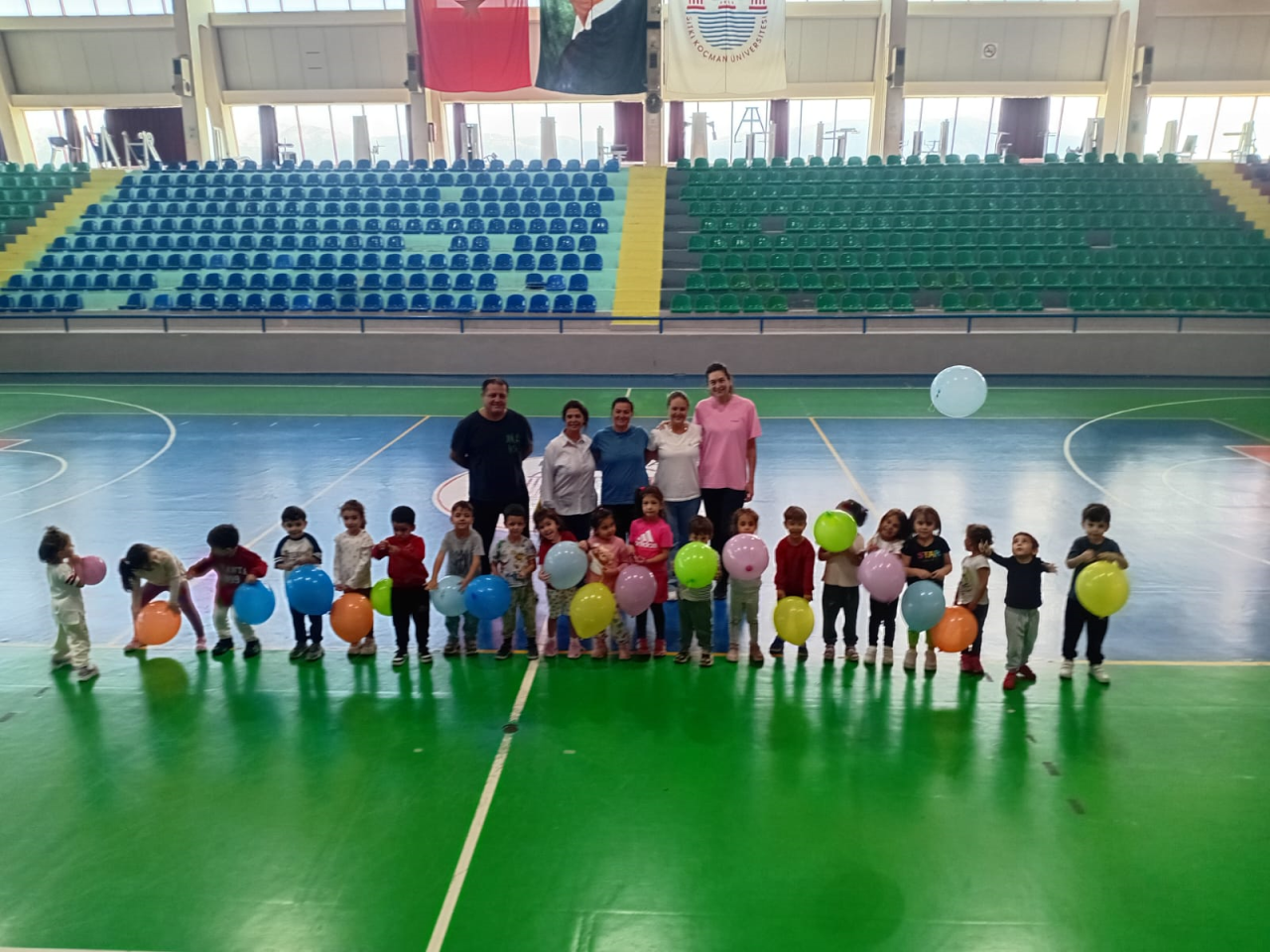  MSKÜ Gündüz Bakımevi Çocukları Spor Salonunda Jimnastik ve Slalomla Eğlendi