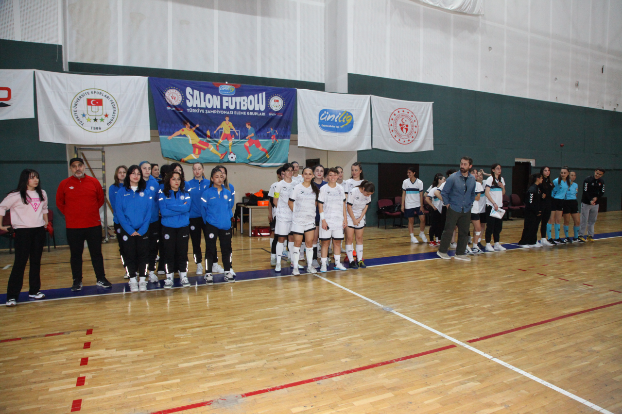 ÜNİVERSİTEMİZ FUTSAL KADIN TAKIMI ÜNİLİG FUTSAL ŞAMPİYONU OLDU