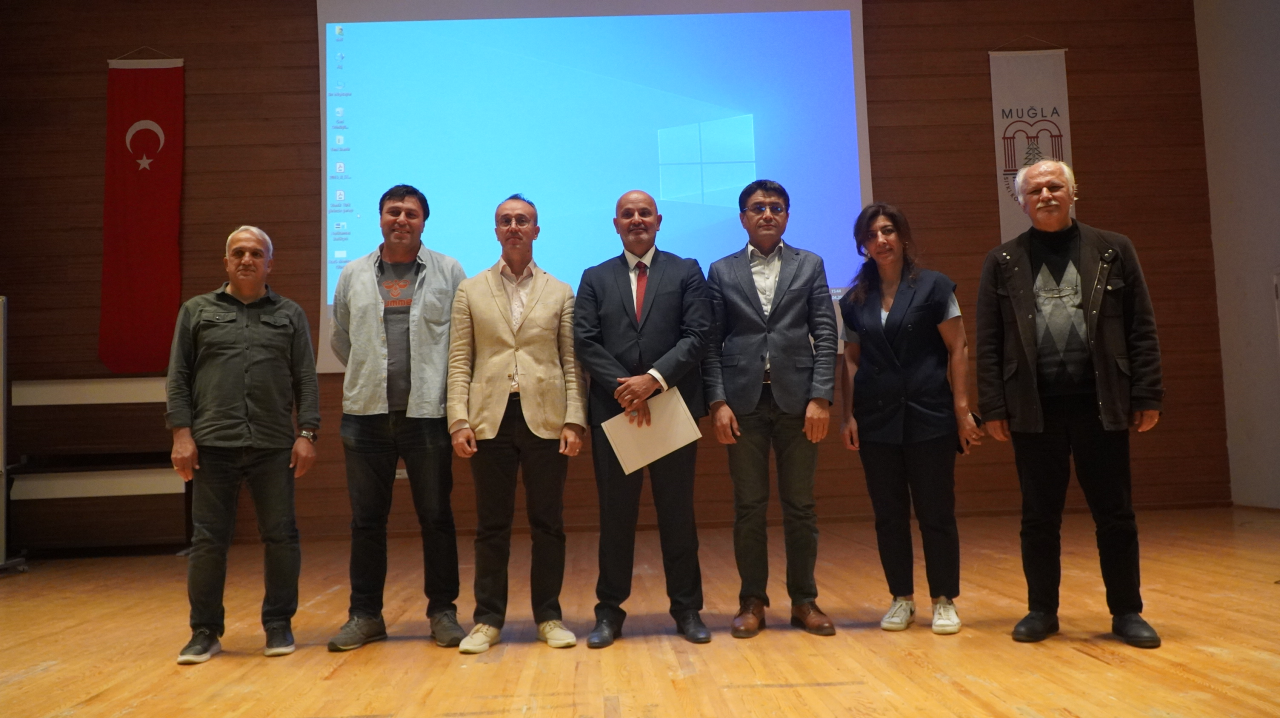 Geçmişten Günümüze Türkiye de Sosyal Politikalar ve Ailenin Önemi Konferansı Gerçekleştirildi
