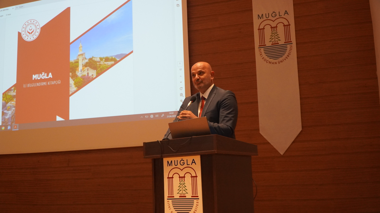 Geçmişten Günümüze Türkiye de Sosyal Politikalar ve Ailenin Önemi Konferansı Gerçekleştirildi