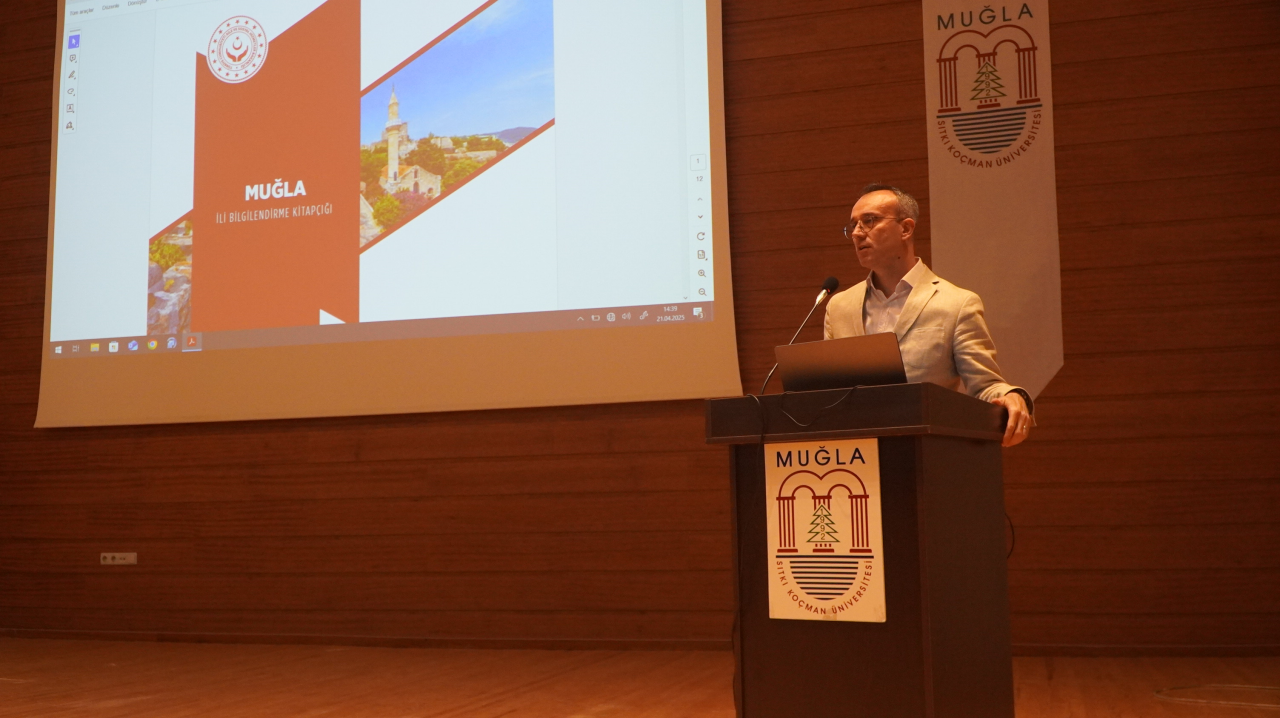 Geçmişten Günümüze Türkiye de Sosyal Politikalar ve Ailenin Önemi Konferansı Gerçekleştirildi