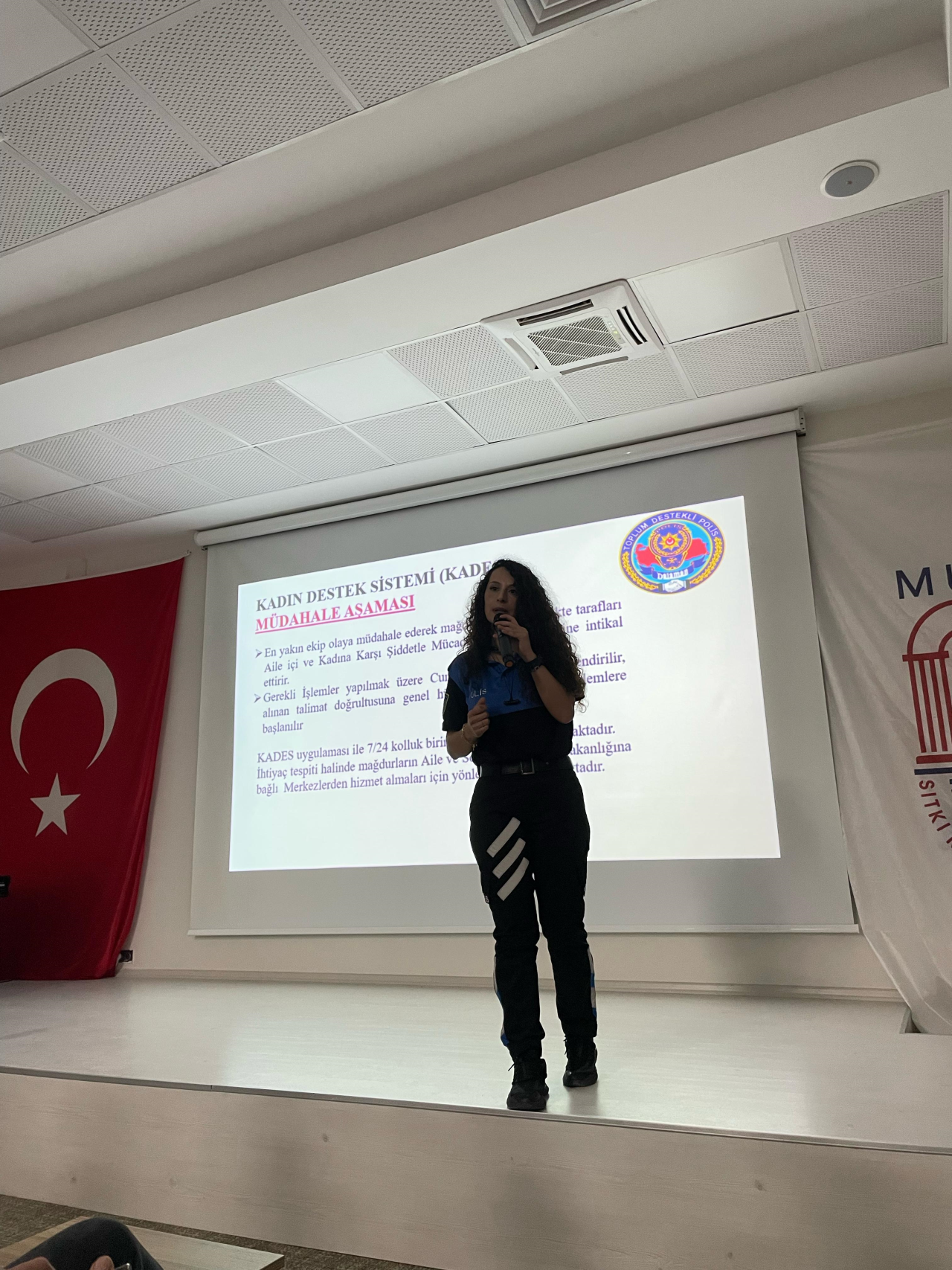 Kadına Yönelik Şiddetle Mücadelede Farkındalık eğitimi verildi.