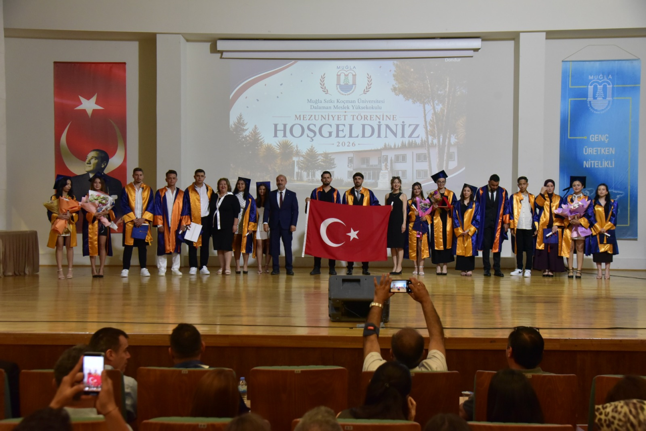 Dalaman Meslek Yüksekokulu 2025-2026 Akademik Yılı Mezunlarını Coşkuyla Uğurladı.