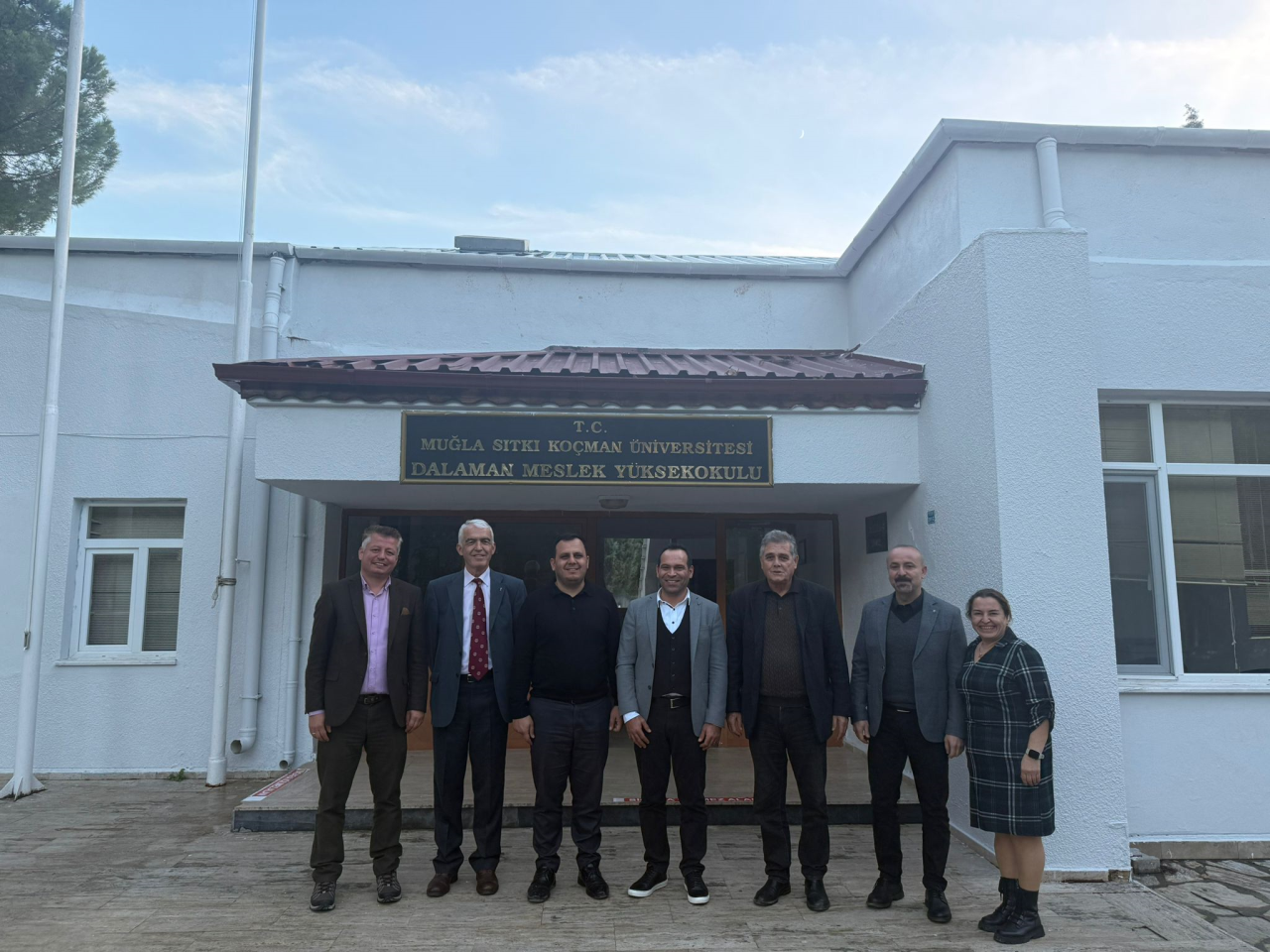 Mr. Sezer DURMUŞ, Mayor of Dalaman Municipality and Mr. Hamdi ÇAKIR, President of Dalaman Higher Education Institutions Development Association, paid a corporate visit to our School.