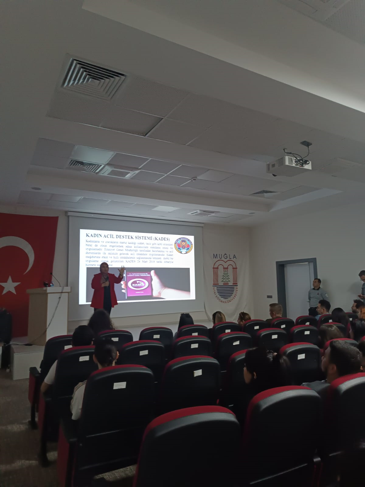 Kadına Yönelik Şiddetle Mücadelede Farkındalık eğitimi verildi.