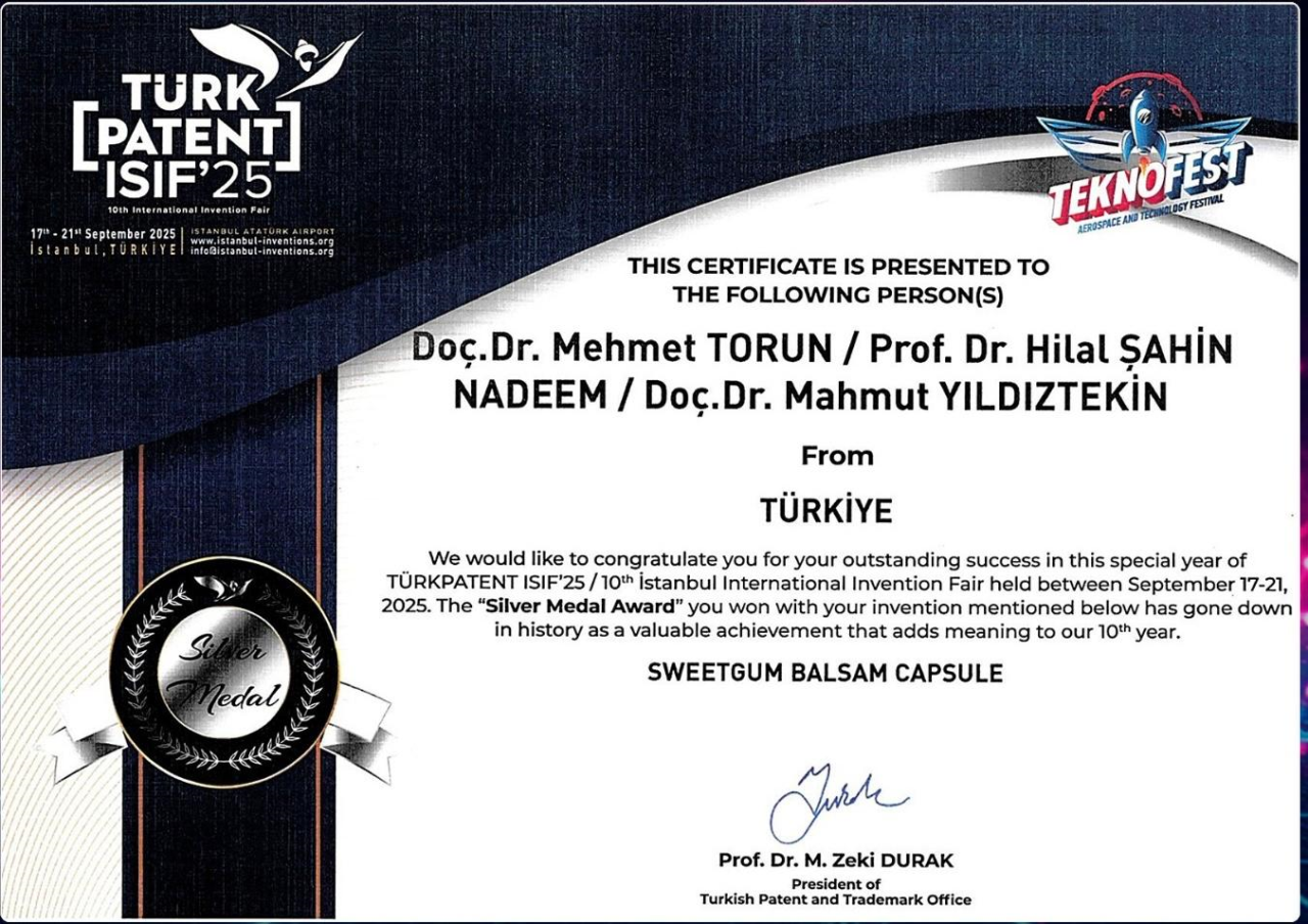 Doç. Dr. Mahmut YILDIZTEKİN’in Patent Başarısı: Buluşçu Olarak Katkı Sunduğu ‘Sığla Yağı Kapsülü’ TÜRKPATENT ISIF’25’te Gümüş Madalya ile Ödüllendirildi.