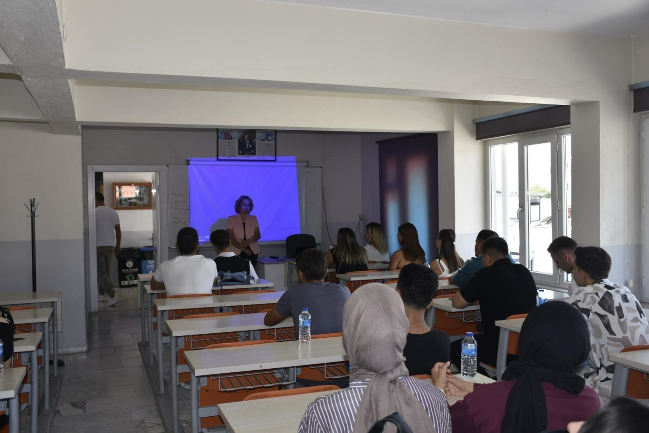 Yüksekokulumuzda 2026-2027 Akademik Yılı Oryantasyon Programı Düzenlendi