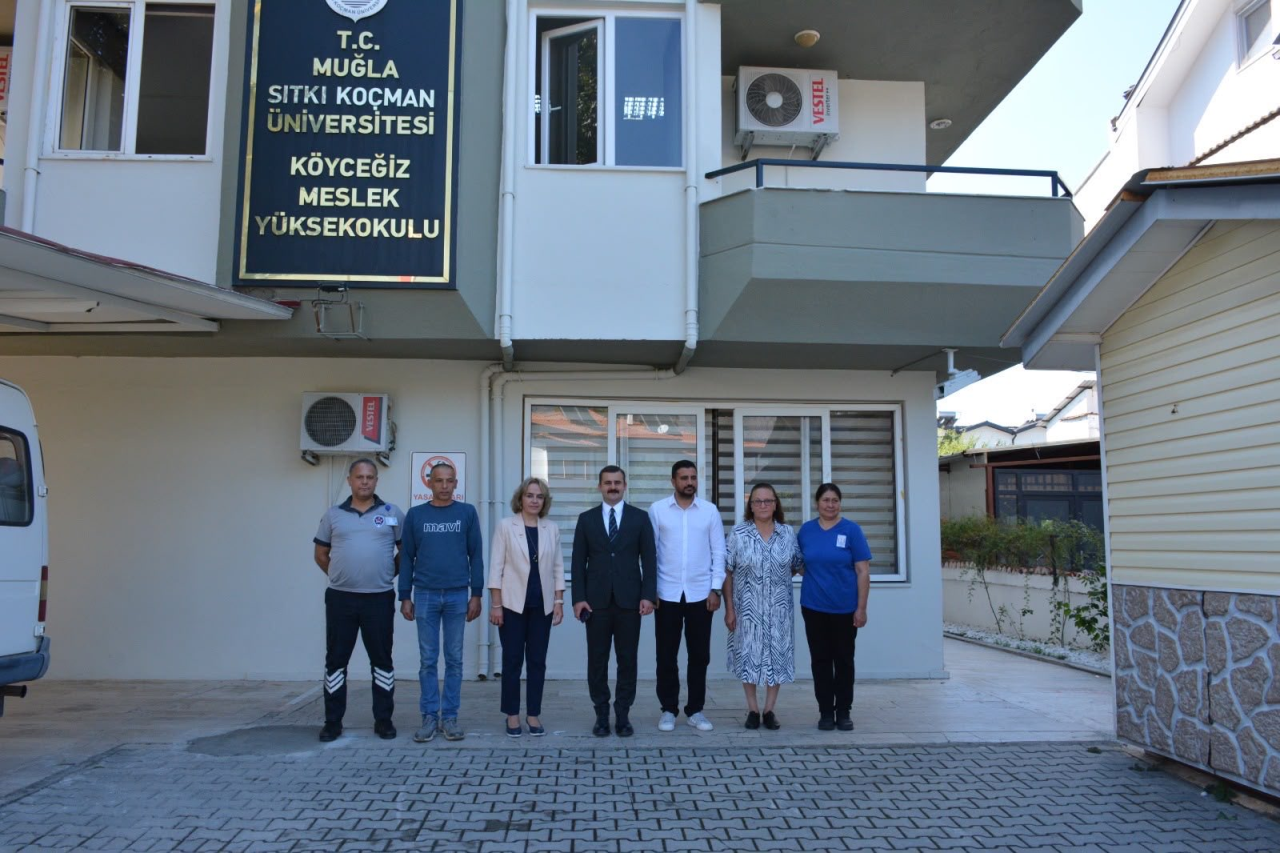 Kaymakamımız Sayın Mert KUMCU Yüksekokulumuz Müdürü Doç.Dr.Hatice ULUSOY’u makamında ziyaret etti.