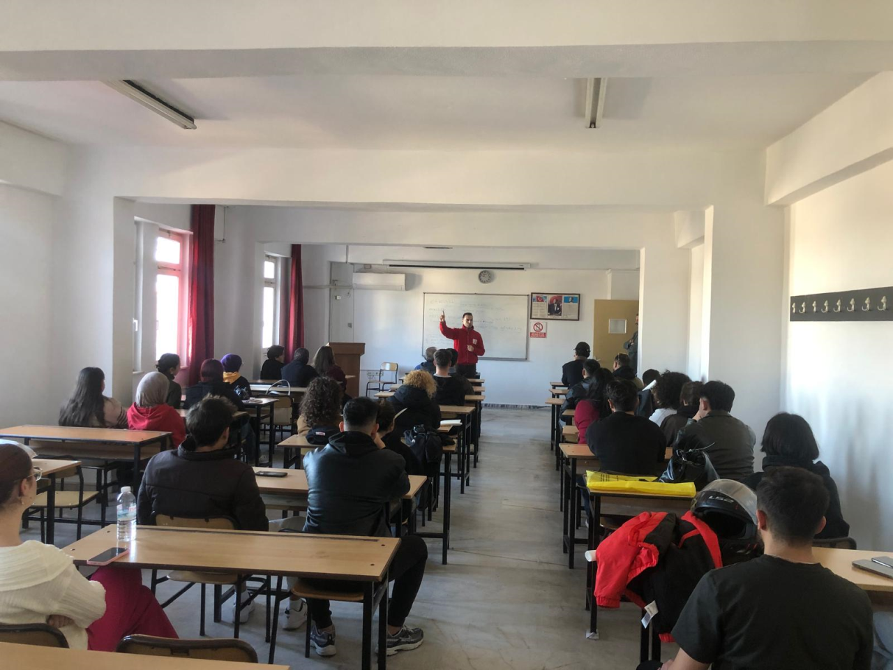 Meslek Yüksekokulumuzda Kızılay‘a Kan Bağışı Yapıldı