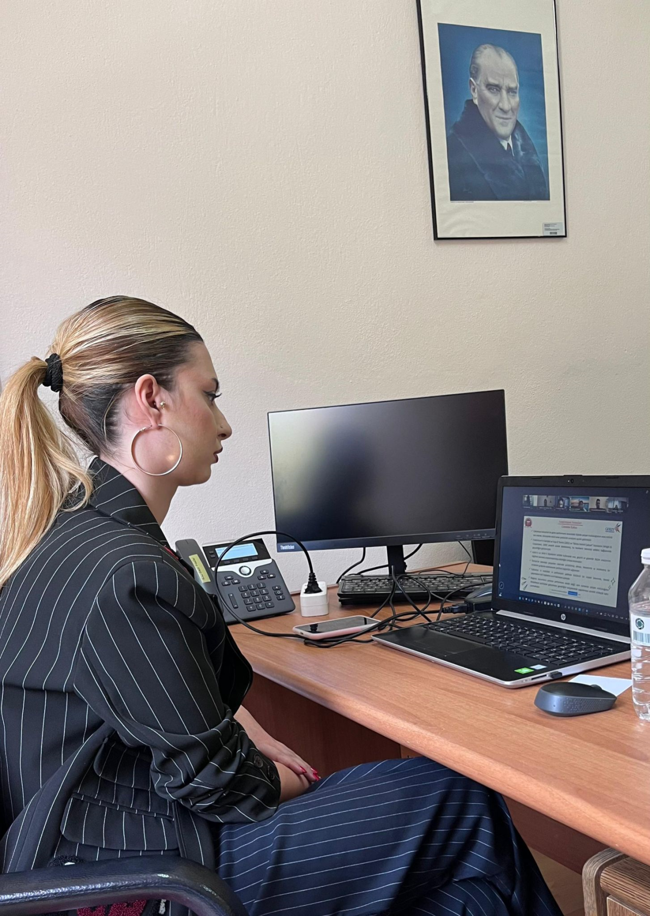 Yüksekokulumuz Halkla İlişkiler ve Tanıtım Programı Öğrencilerinden Uluslararası Kongrelerde Dikkat Çeken Başarı