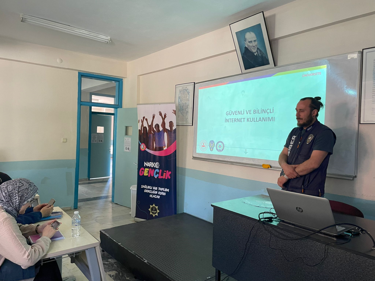 Siber Güvenlik ve Narkotik Eğitimi