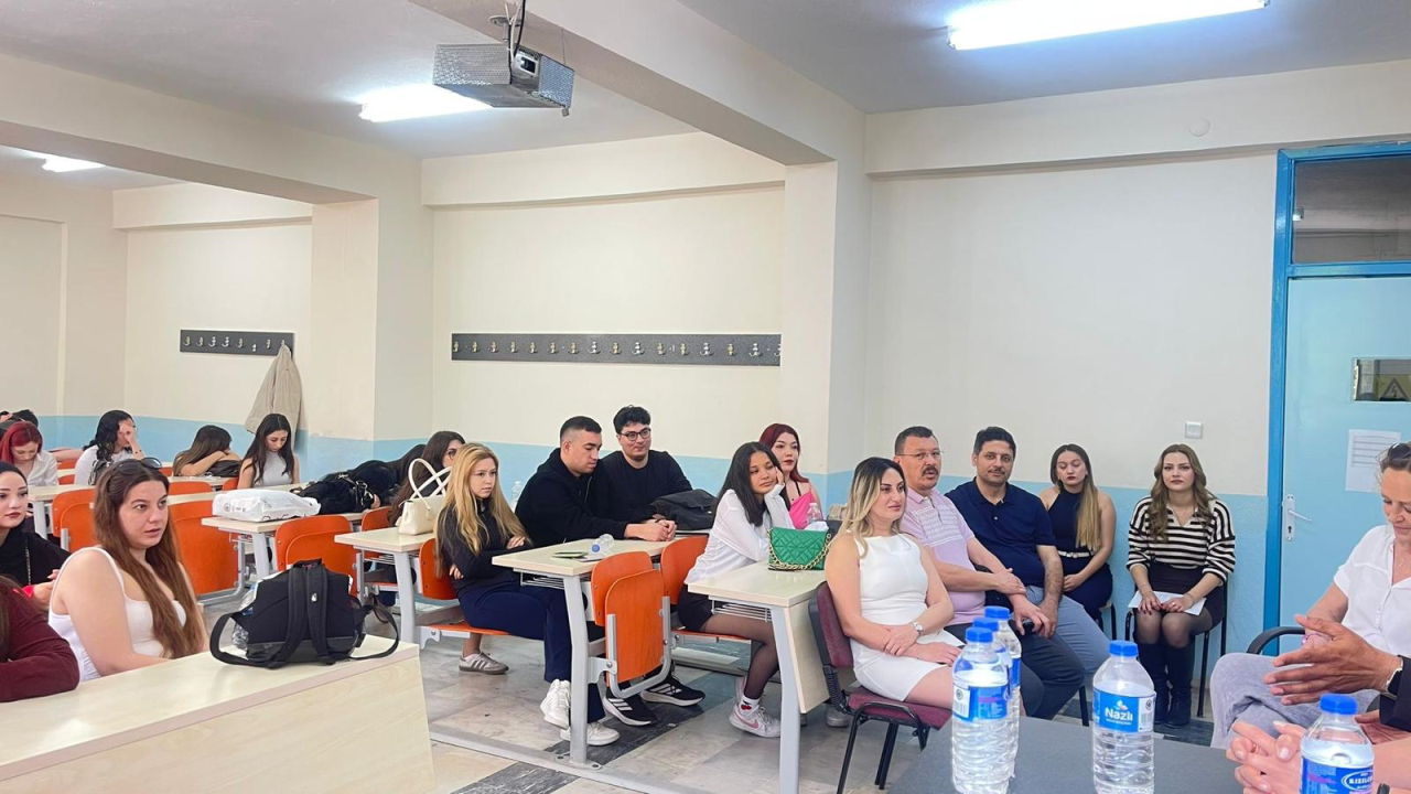 Yüksekokulumuzda Dijital Çağda Marka İletişimi Konuşuldu