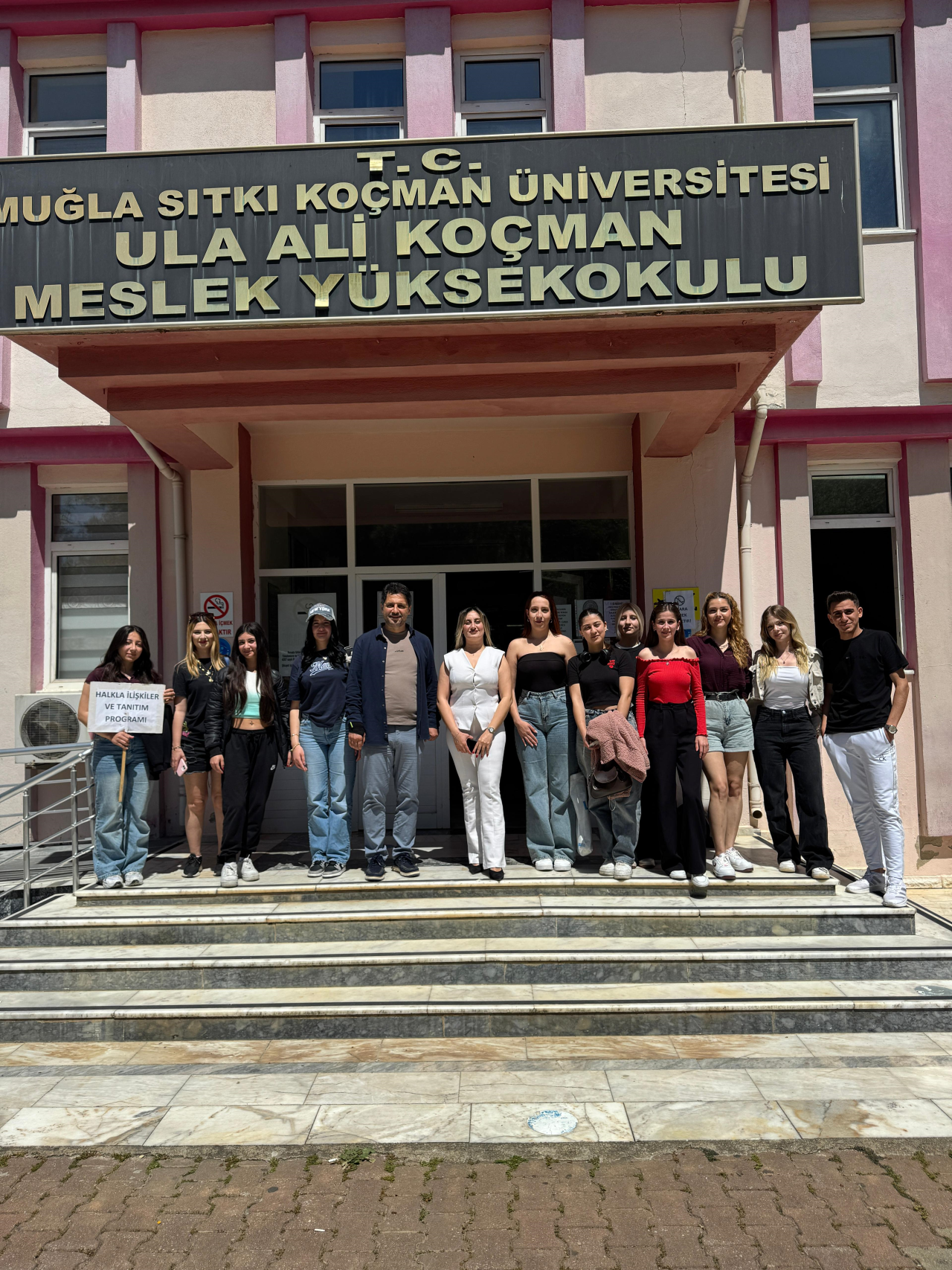 Görünmeyen Eller Büyük İşler