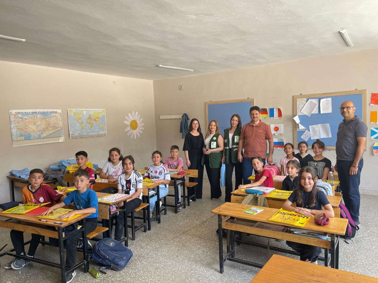Sosyal Sorumluluk Projesiyle Öğrenciler Göktepe İlkokulu’na Destek Oldu