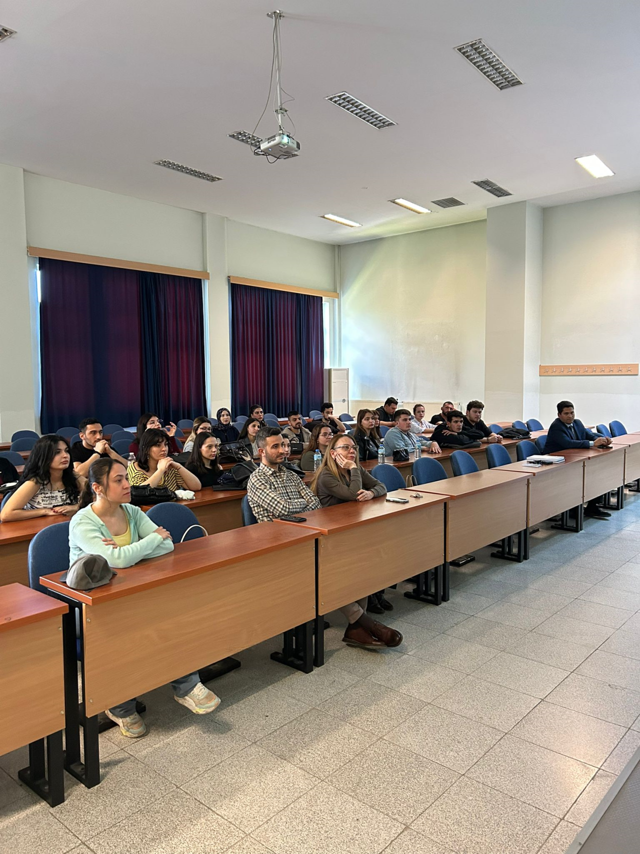 Mezun-Öğrenci Buluşması Etkinliği Gerçekleştirildi