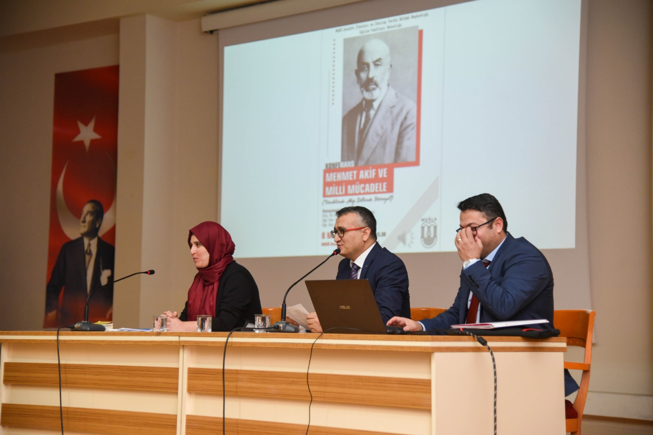 "Mehmet Akif ve Milli Mücadele"  konferansı düzenlendi