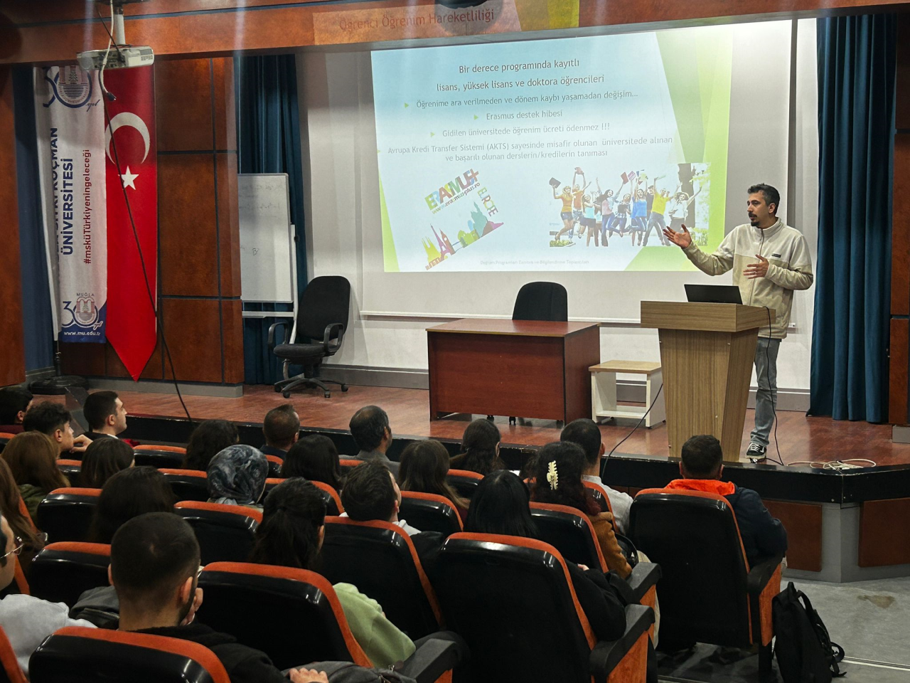 Eğitim Fakültesi Öğrencilerine Erasmus Bilgilendirme Toplantısı