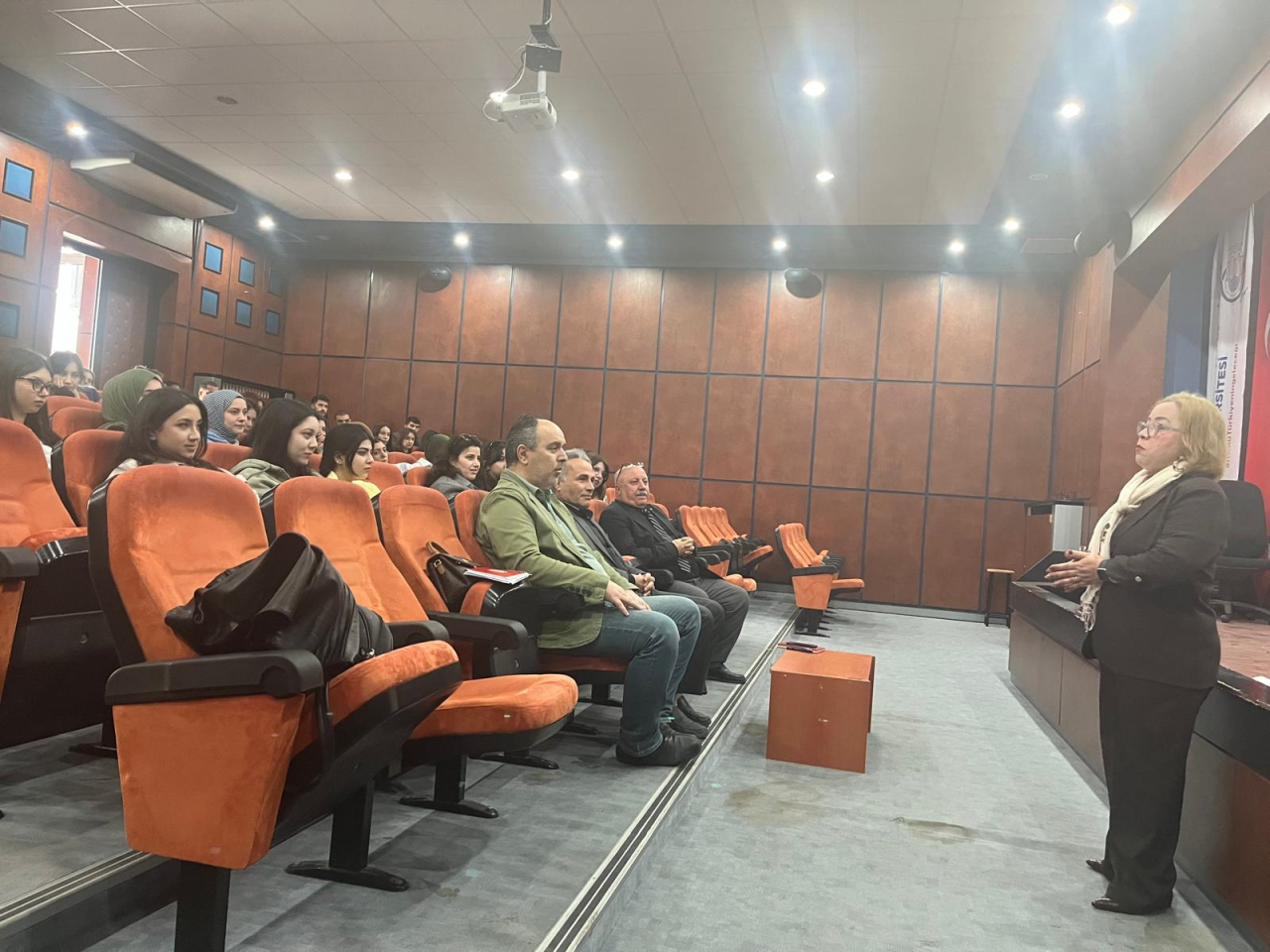 “Toplum için El Ele: Sevgi, Saygı ve Dayanışma” Projesi Kapsamında Oryantasyon Toplantısı Gerçekleştirildi