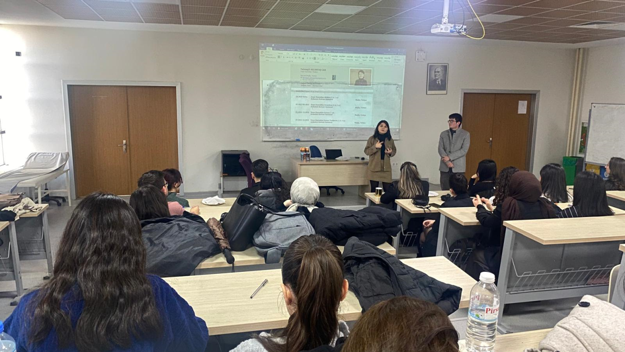 Fakültemizde CV Hazırlama, Mülakat Teknikleri ve Yapay Zeka Semineri Gerçekleştirildi