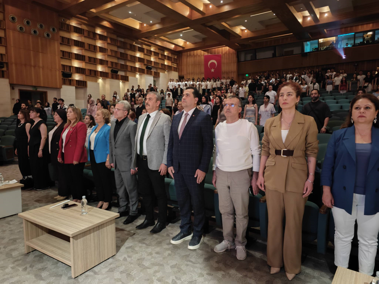 Fakültemiz Hemşirelik Bölümü tarafından Hemşirelik Haftası kapsamında Panel ve Üniforma Giyme Töreni düzenlendi.