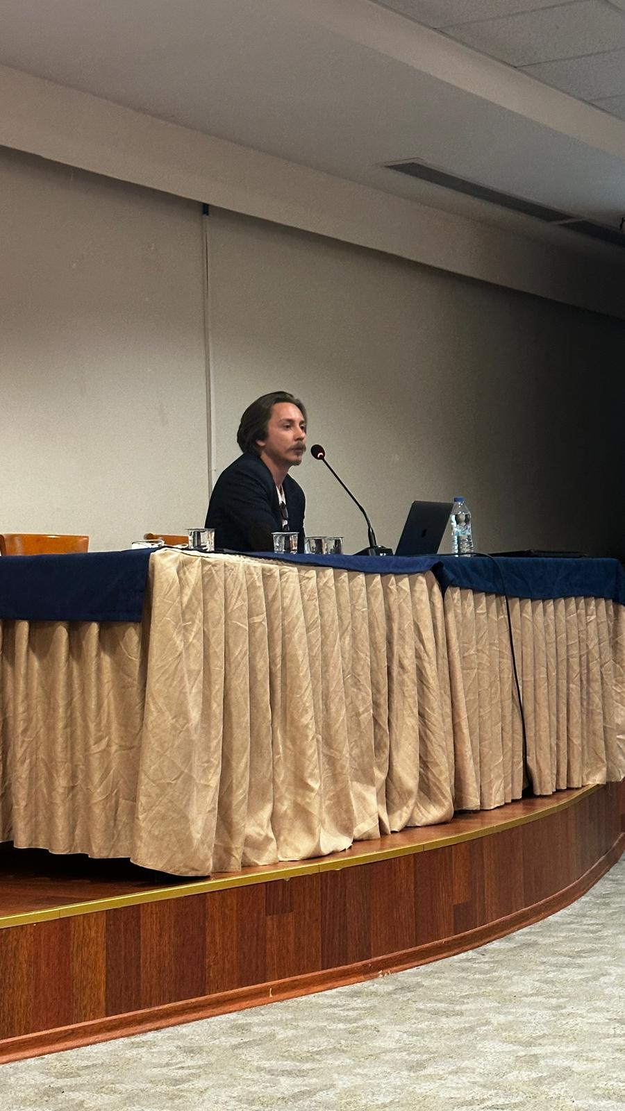 Üretken (?) Yapay Zekâ: Bilgi Üretiminde Algoritmik Lojistik