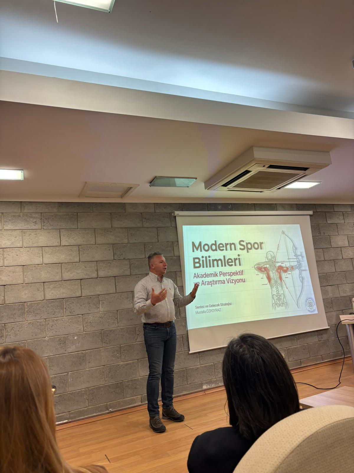 Doğru Tez Konusu Seçimi Üzerine Kritik Seminer