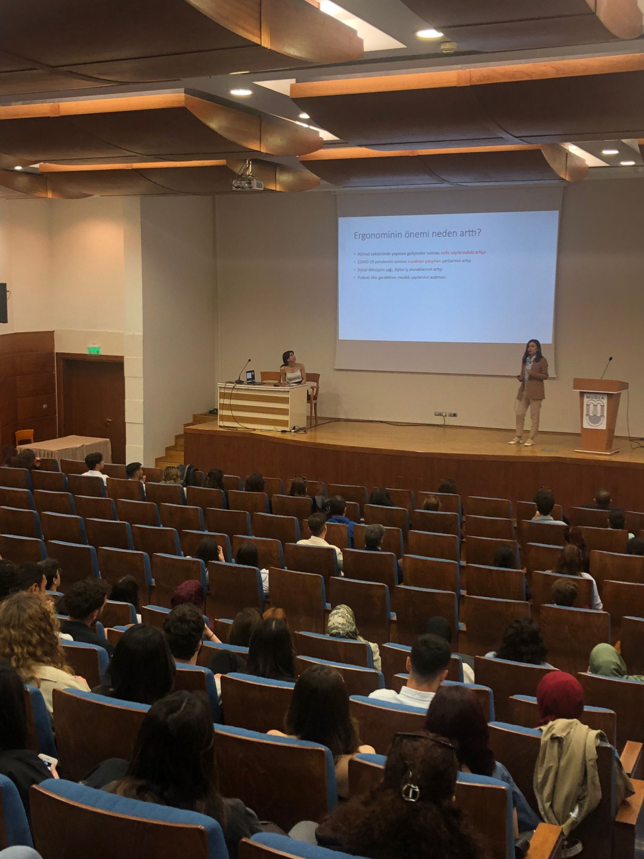 Ofis Çalışanları İçin Koruyucu Ergonomik Prensipler ve Egzersiz Yaklaşımları