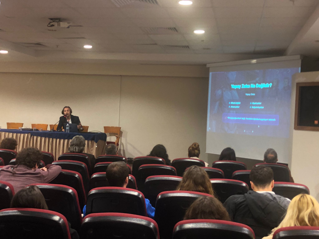 Üretken (?) Yapay Zekâ: Bilgi Üretiminde Algoritmik Lojistik