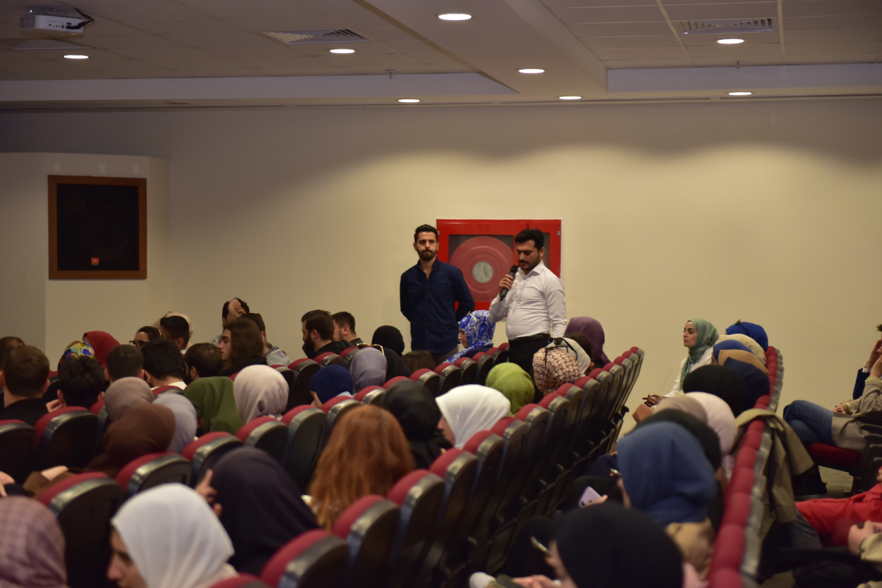 İslam Araştırmalarında Usül: Klasik ve Modern Yaklaşımlara Dair Bir Karşılaştırma Konferansı Verildi