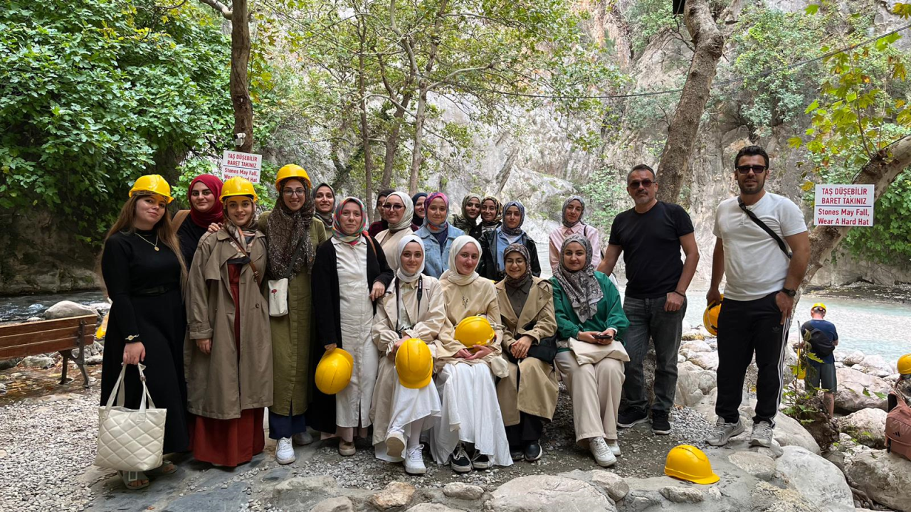 Son Sınıf Öğrencilerimiz Kültürel Gezi Düzenledi