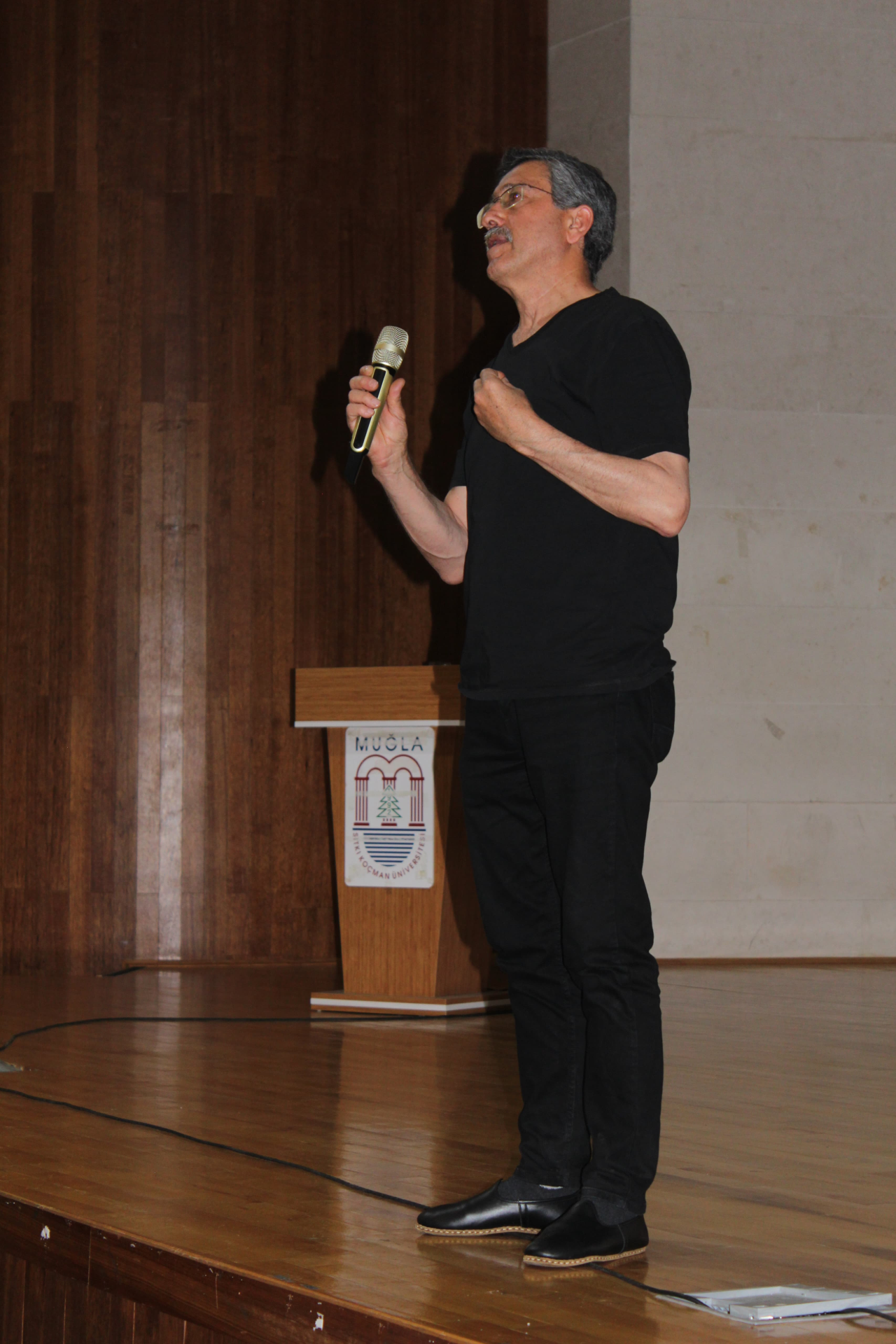 Prof. Dr. Yunus Apaydın Konferans Verdi