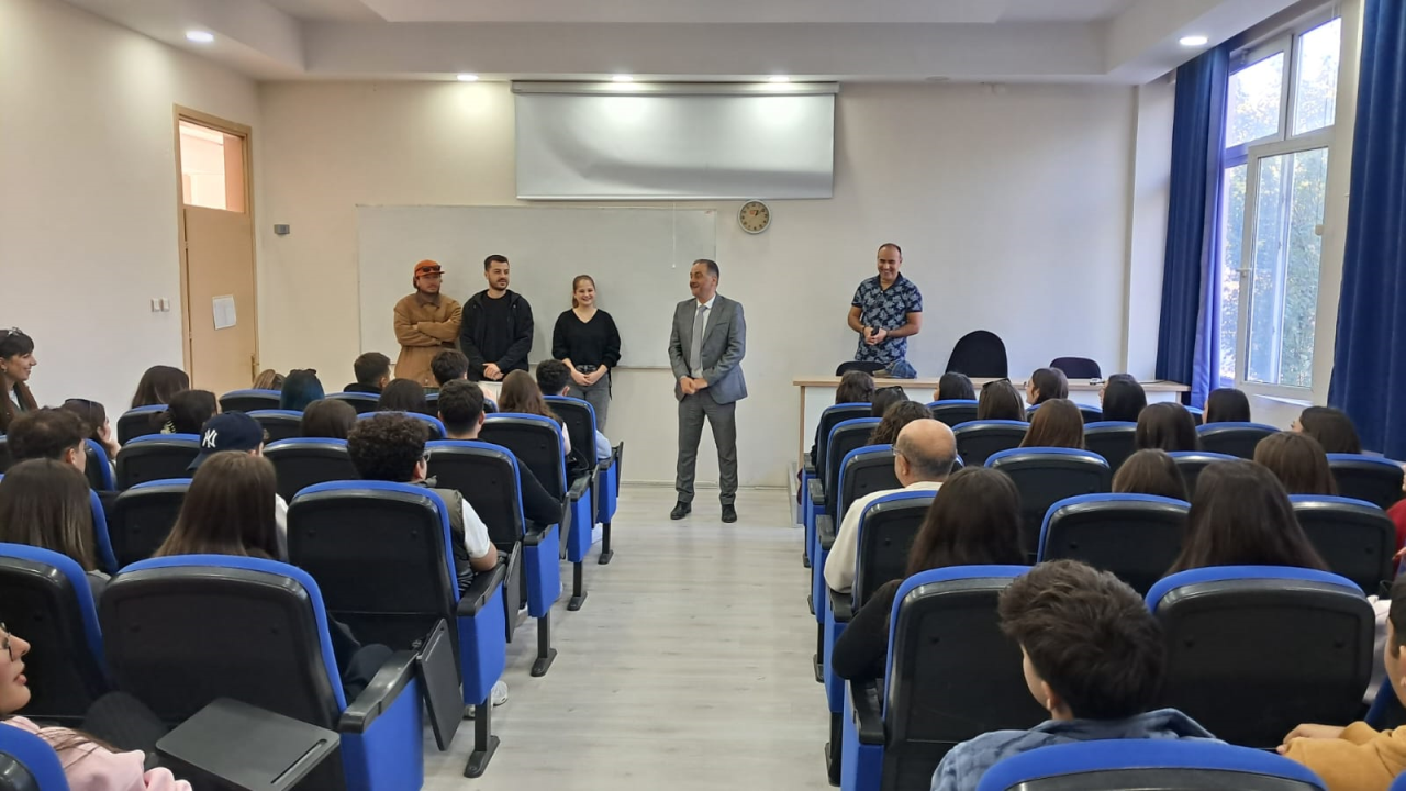 Balçova Nevvar Salih İşgören Anadolu Lisesi Fakültemizi ziyaret etti. 