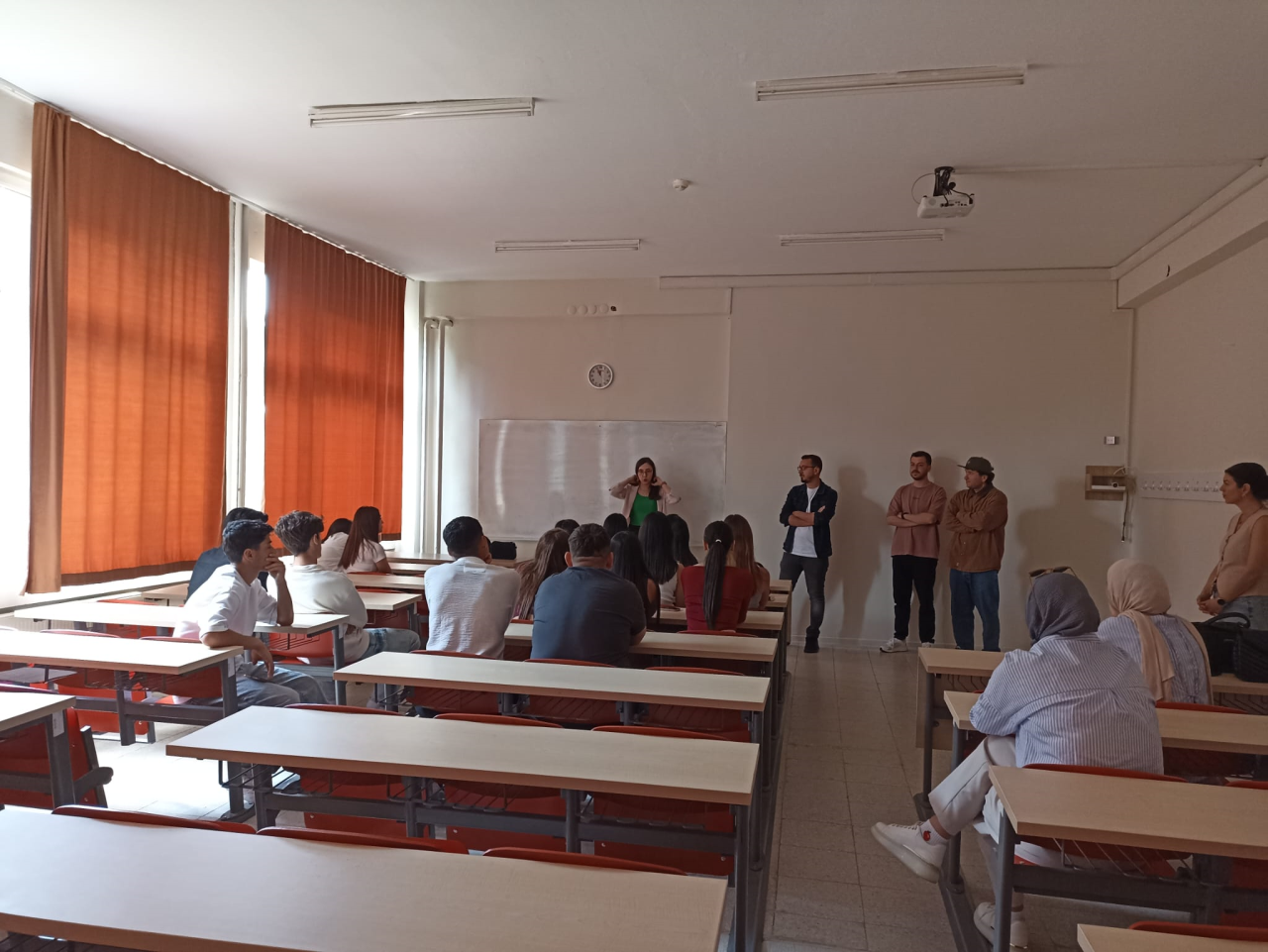 Bodrum Mumcular Sitare Özkan Çok Programlı Anadolu Lisesi öğrencileri Fakültemizi Ziyaret Etti.