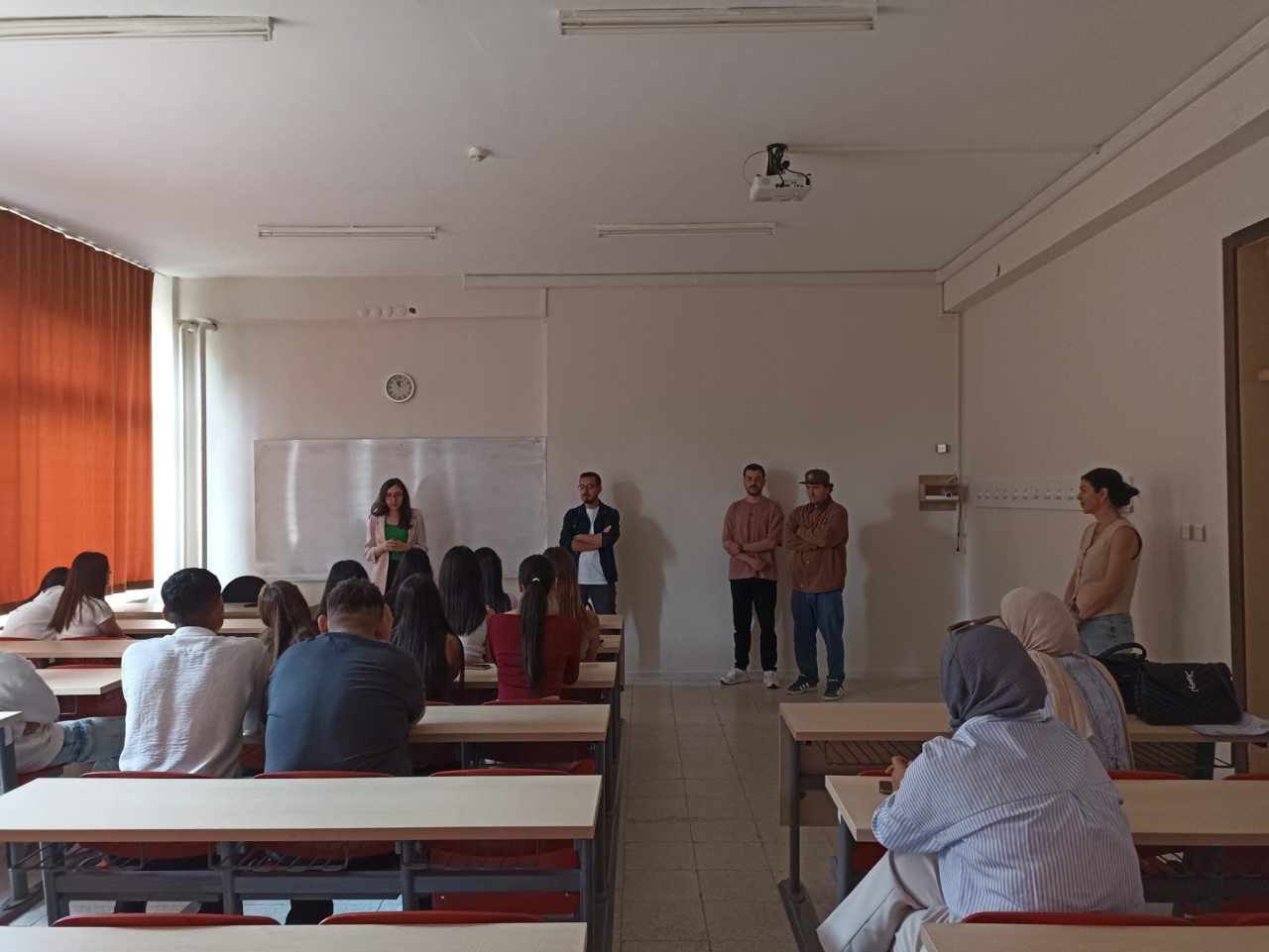 Bodrum Mumcular Sitare Özkan Çok Programlı Anadolu Lisesi öğrencileri Fakültemizi Ziyaret Etti.