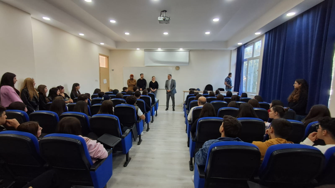 Balçova Nevvar Salih İşgören Anadolu Lisesi Fakültemizi ziyaret etti. 